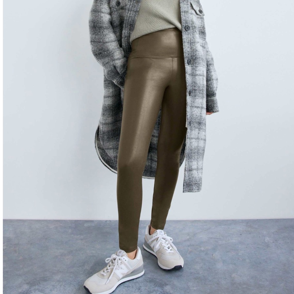Aritzia | Wilfred Free Daria Pant/Legging
